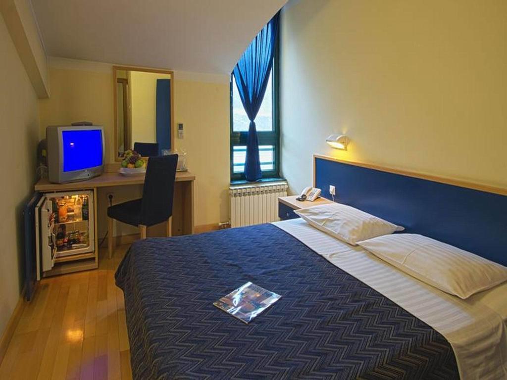 לקטסי Hotel Cubic חדר תמונה