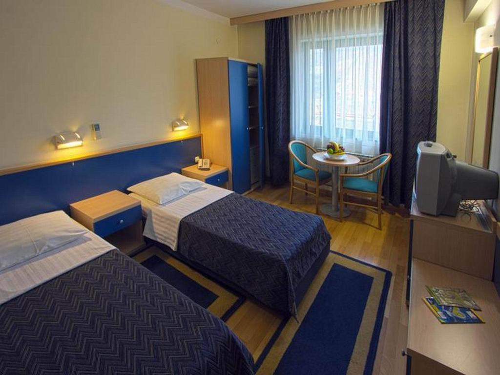 לקטסי Hotel Cubic חדר תמונה
