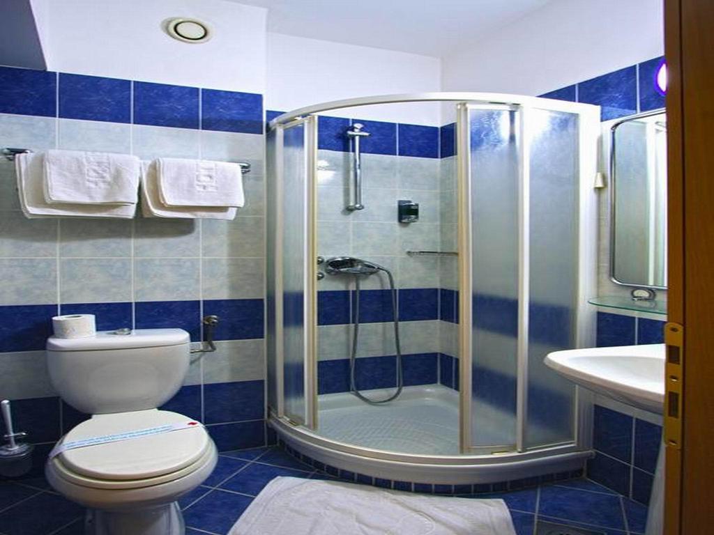 לקטסי Hotel Cubic חדר תמונה