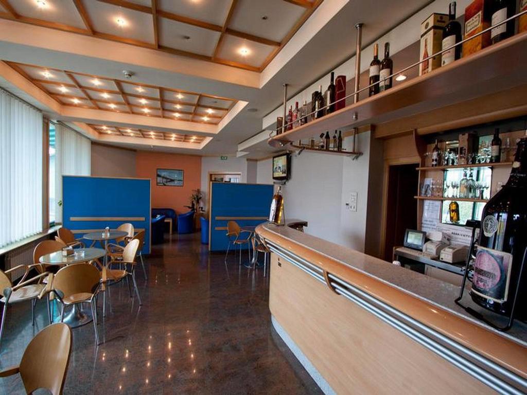 לקטסי Hotel Cubic מראה חיצוני תמונה