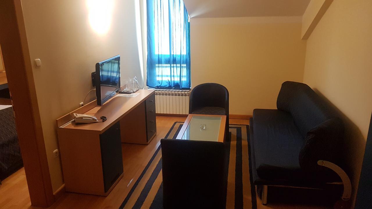 לקטסי Hotel Cubic מראה חיצוני תמונה